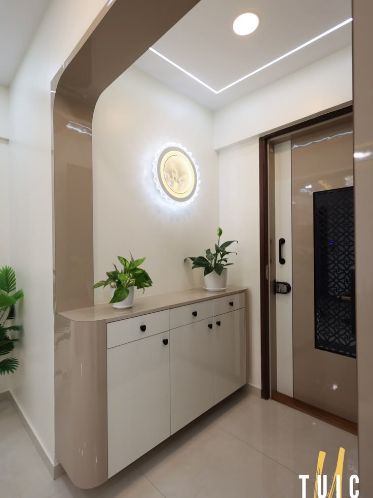 Fornova Luxury Entrance Foyer Console